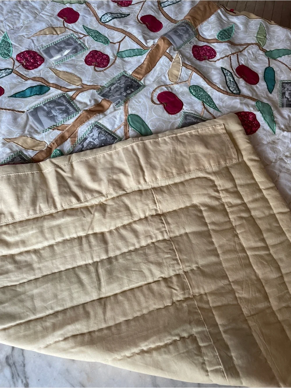 NWOT Family Tree Photo Quilt